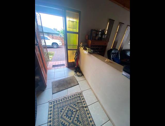 5 BEDROOM HOUSE FOR SALE IN DENNESIG